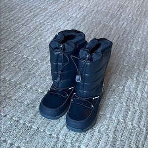 Lands' End Kids Black Snow Boots
